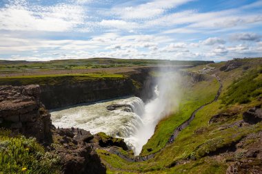 İzlanda 'da Gullfoss şelalesi