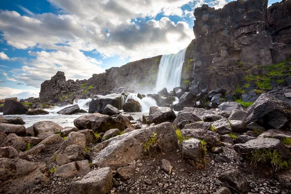 Oxararfoss 瀑布在辛格韦德利国家公园 — 图库照片