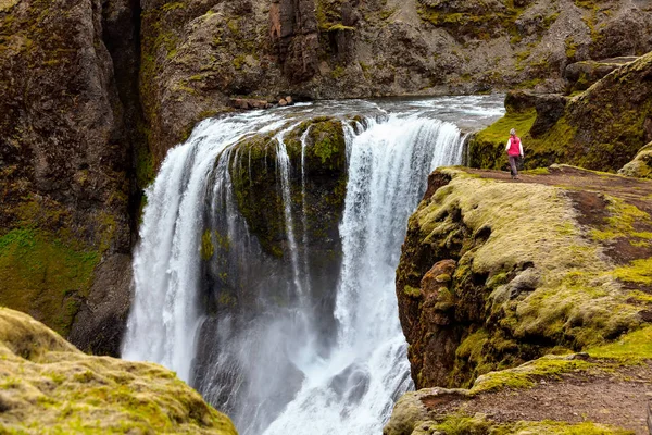 Красиві Fagrifoss на спосіб вулкану Лакі — стокове фото