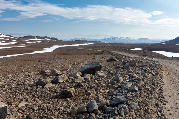 Pohled na horské krajiny na Islandu — Stock fotografie