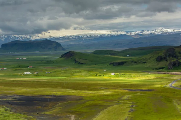 Nézd az Izlandi-síkságon, nyáron — Stock Fotó