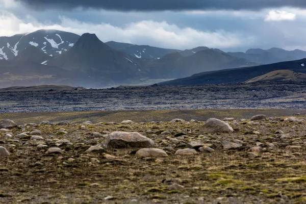 Vista en una de las calderas de Laki en las montañas de Islandia —  Fotos de Stock