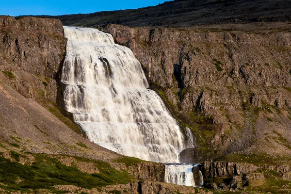 在冰岛的大 Dynjandi 瀑布。 — 图库照片