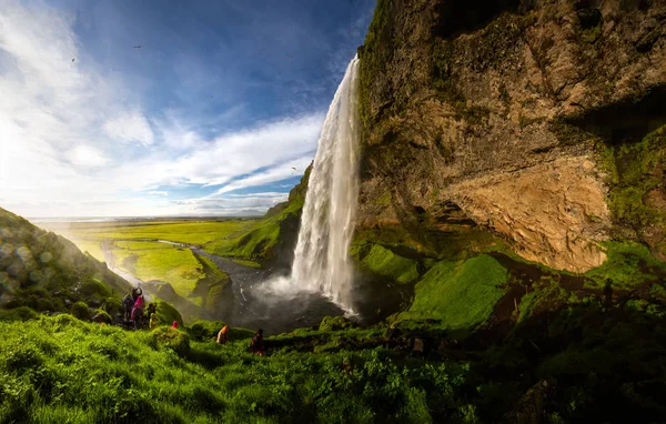 Seljalandsfoss, jeden z nejslavnějších islandský vodopád — Stock fotografie