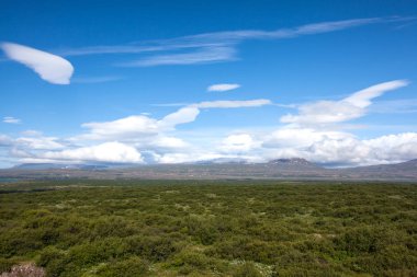 İzlanda ovaları yaz aylarında görüntülemek