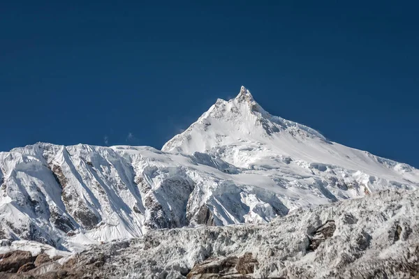 Pohled na vrcholu Manaslu v Nepálu — Stock fotografie