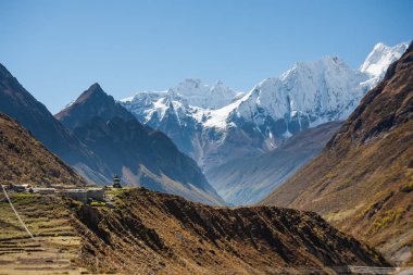 Manaslu devre üzerinde Valley trek Nepal'de