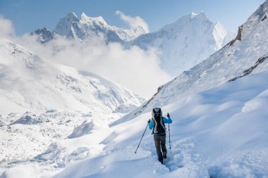 Eve giderken Gokyo buzul Khumbu Valley crossing parkur