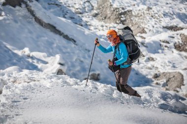 Eve giderken Gokyo buzul Khumbu Valley crossing parkur