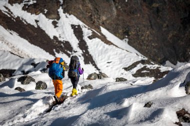 Eve giderken Gokyo buzul Khumbu Valley crossing parkur