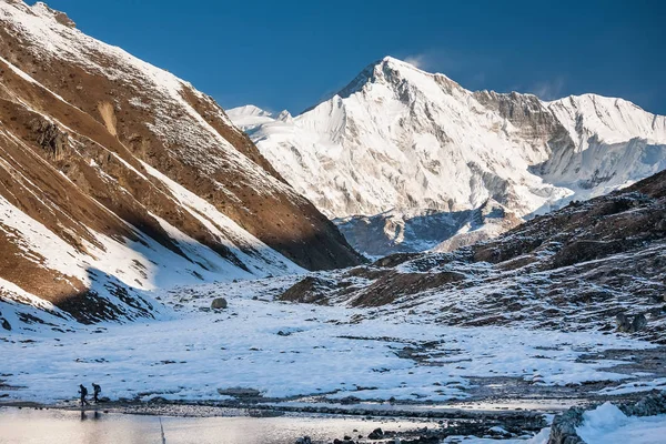 Δείτε Pumori όρος στην κοιλάδα Gokyo στην περιοχή του Έβερεστ, Νεπάλ — Φωτογραφία Αρχείου
