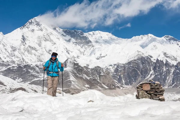 Jaguárů v údolí Khumbu na cestě do Everest Base camp — Stock fotografie