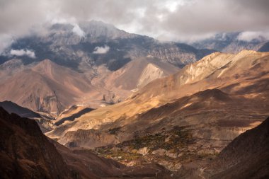 Alt Mustang alanına Annapurna devre Trek Nepal görüntülemek