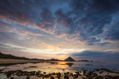 Hint Okyanusu, Endonezya, Lombok Adası doğal manzaraya