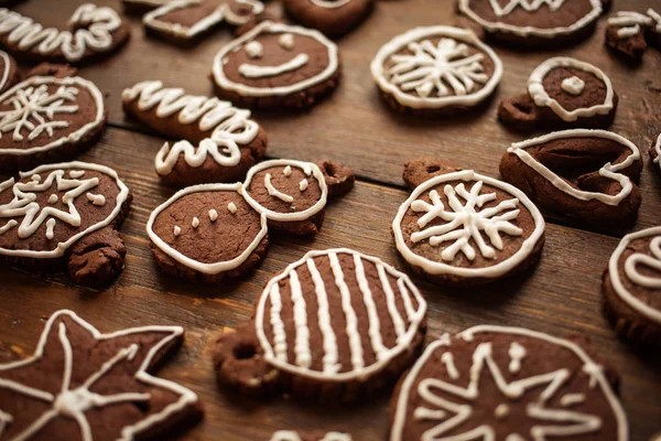 Traditionella hemlagade jul ingefära och choklad cookies deco — Stockfoto