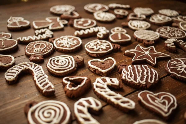 Gingembre de Noël traditionnel maison et biscuits au chocolat déco — Photo