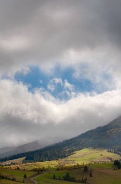 Sonbaharın güzel Karpat Dağları