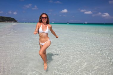 Boracay Adası, Filipinler denizde kadın aittir