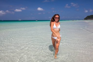 Boracay Adası, Filipinler denizde kadın aittir