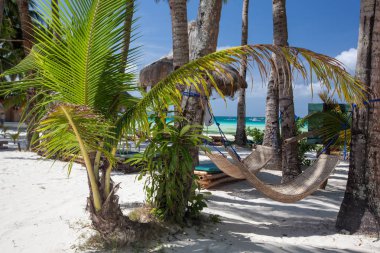 Şezlong şezlong ve hamak Beach Boracay Adası, P