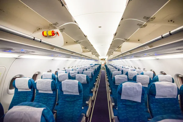Airplane interior without passengers — Stock Photo, Image