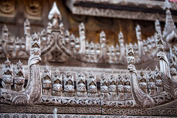 Mosteiro de madeira de Shwenandaw, Mianmar — Fotografia de Stock