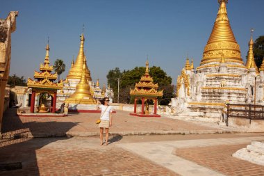 Bana Nu Tamam Kyaung Manastırı