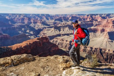 Bir uzun yürüyüşe çıkan kimse Büyük Kanyon Milli Parkı, Güney Rim, Arizona, U '