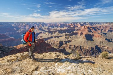 Bir uzun yürüyüşe çıkan kimse Büyük Kanyon Milli Parkı, Güney Rim, Arizona, U '