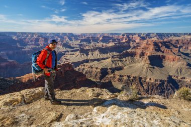 Bir uzun yürüyüşe çıkan kimse Büyük Kanyon Milli Parkı, Güney Rim, Arizona, U '