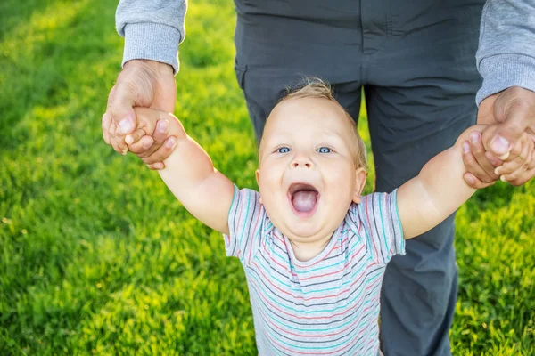 A father with baby son in park — Stock Photo, Image