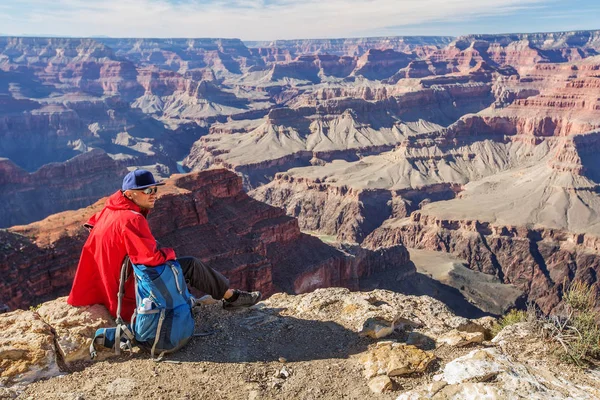 Un randonneur dans le parc national du Grand Canyon, South Rim, Arizona, U — Photo