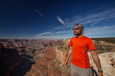 Bir uzun yürüyüşe çıkan kimse Büyük Kanyon Milli Parkı, Kuzey jant, Arizona, U '