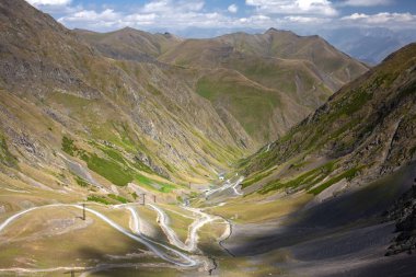 Omalo - bir yol dünyanın en tehlikeli yolları