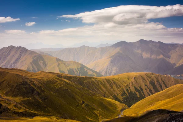 Paysages de la région Haute Khevsureti en Géorgie — Photo