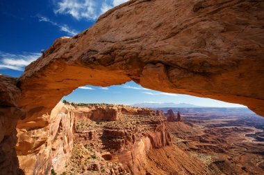 Mesa arch Canyonlands Milli Parkı'nda Utah, ABD için muhteşem viwe