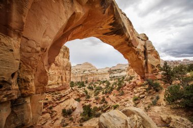 Hickman doğal Köprüsü Utah, ABD Capitol resif ulusal park manzarası