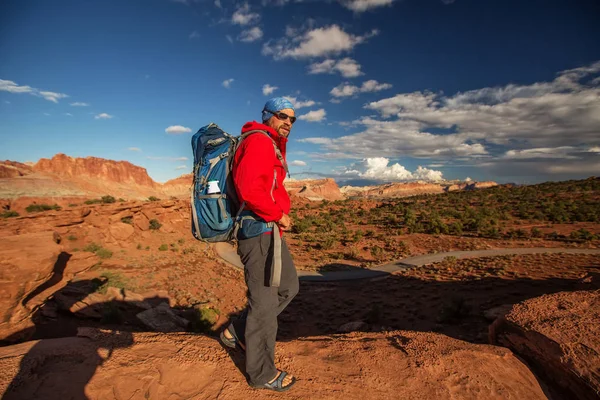 Vandrare Capitol Reef National Park Utah Usa — Stockfoto