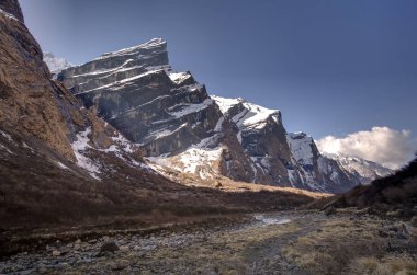 Vay Annapurna Merkez kampına, Nepal Vadisi