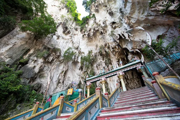 말레이시아의 콸라룸푸르에 있는 바투 동굴로 들어가는 입구 — 스톡 사진