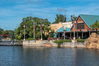 Orlando, Florida. 29 Ekim 2019. Seaworld 2 'deki Seafire Grill ve Flamecraft Bar' ın panoramik görüntüsü.