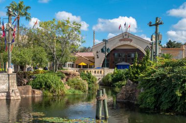 Orlando, Florida. 29 Ekim 2019. Seaworld 2 'deki Voyagers binasının panoramik görüntüsü