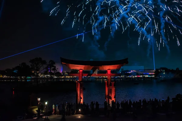 Orlando Florida Noviembre 2019 Arco Japonés Espectaculares Fuegos Artificiales Nocturnos —  Fotos de Stock