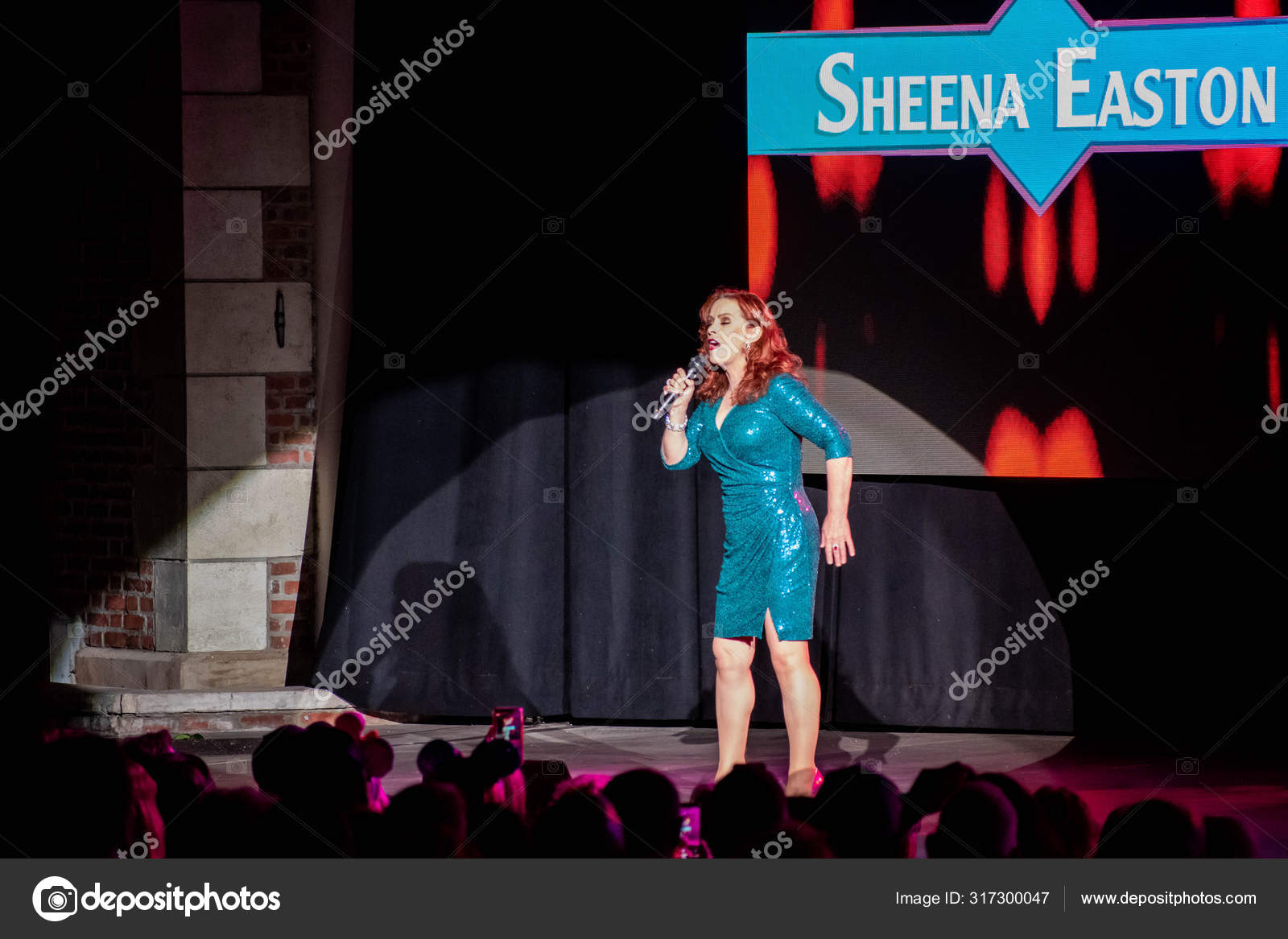 Orlando Florida 19 Sheena Easton Singt Wunderschone Melodie Epcot Redaktionelles Stockfoto C Viaval Orlando Florida 19 Sheena Easton Singt Wunderschone Melodie Epcot Redaktionelles Stockfoto C Viaval
