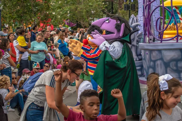 Orlando Floride Novembre 2019 Count Von Count Autres Personnages Dansent — Photo