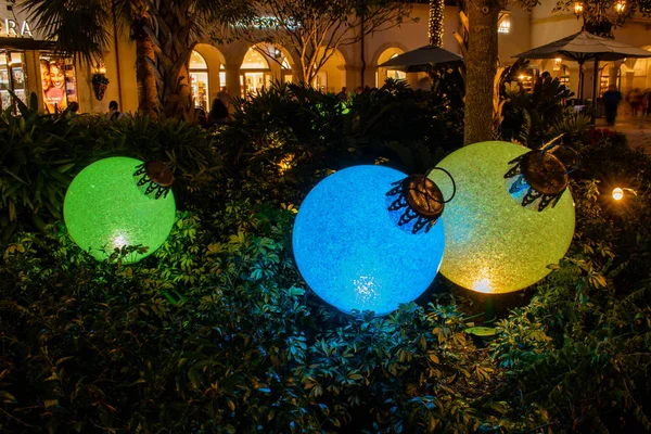Orlando Florida November 2019 Christmas Ball Ornaments Tree Lake Buena — Stock Photo, Image