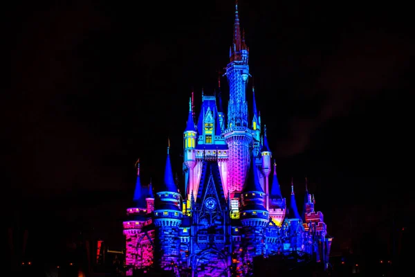 Orlando Florida Novembro 2019 Castelo Cinderela Iluminado Colorido One Time — Fotografia de Stock