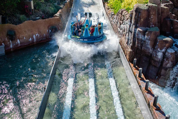 Orlando Florida Dezembro 2019 Pessoas Desfrutando Infinity Falls Seaworld 183 — Fotografia de Stock