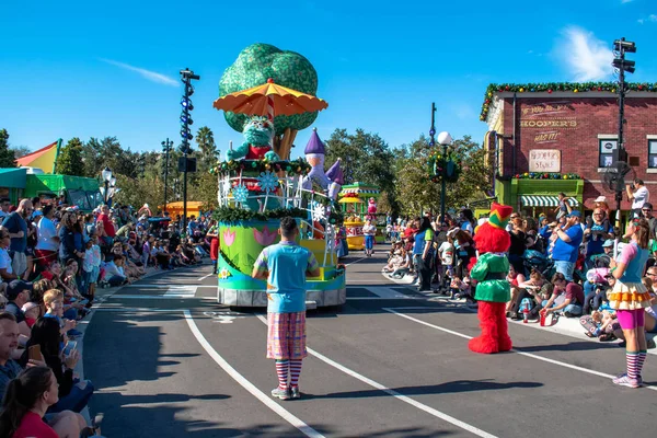 Orlando Florida Dezember 2019 Rosita Elmo Dancers Sesame Street Christmas — Stockfoto