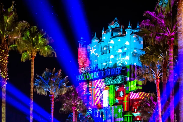 Orlando Florida November 2019 Farbenfrohe Projektionen Auf Das Hollywood Tower — Stockfoto